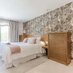 Modern With Pool Near Banus Apartman *