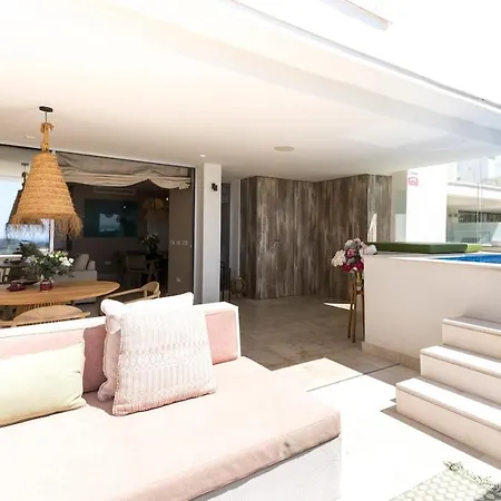 Modern With Pool Near Banus 마르베야