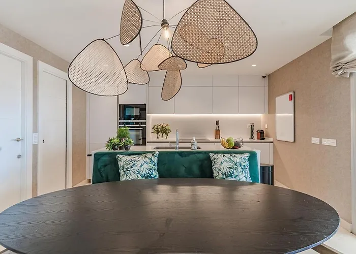 Modern With Pool Near Banus アパート マルベーリャ