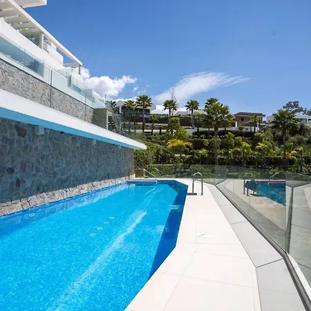 Modern With Pool Near Banus