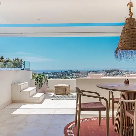 Modern With Pool Near Banus