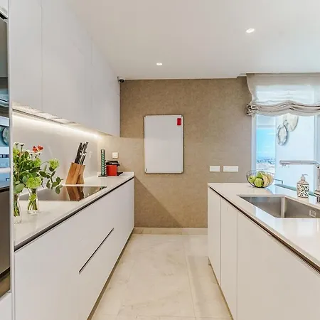 Modern With Pool Near Banus *