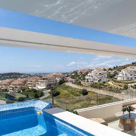 Modern With Pool Near Banus דירה מארבלה