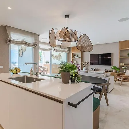 Modern With Pool Near Banus דירה מארבלה